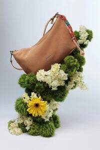 Bolsa Trapecio mediana piel natural