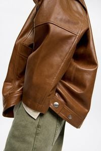 Chamarra oversize piel caramelo Chamarra oversize piel caramelo