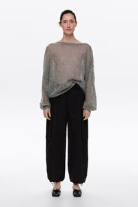 Pantal&oacute;n wide leg cargo negro