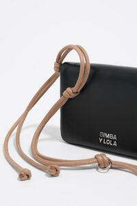 Cartera solapa peque&ntilde;a piel negra