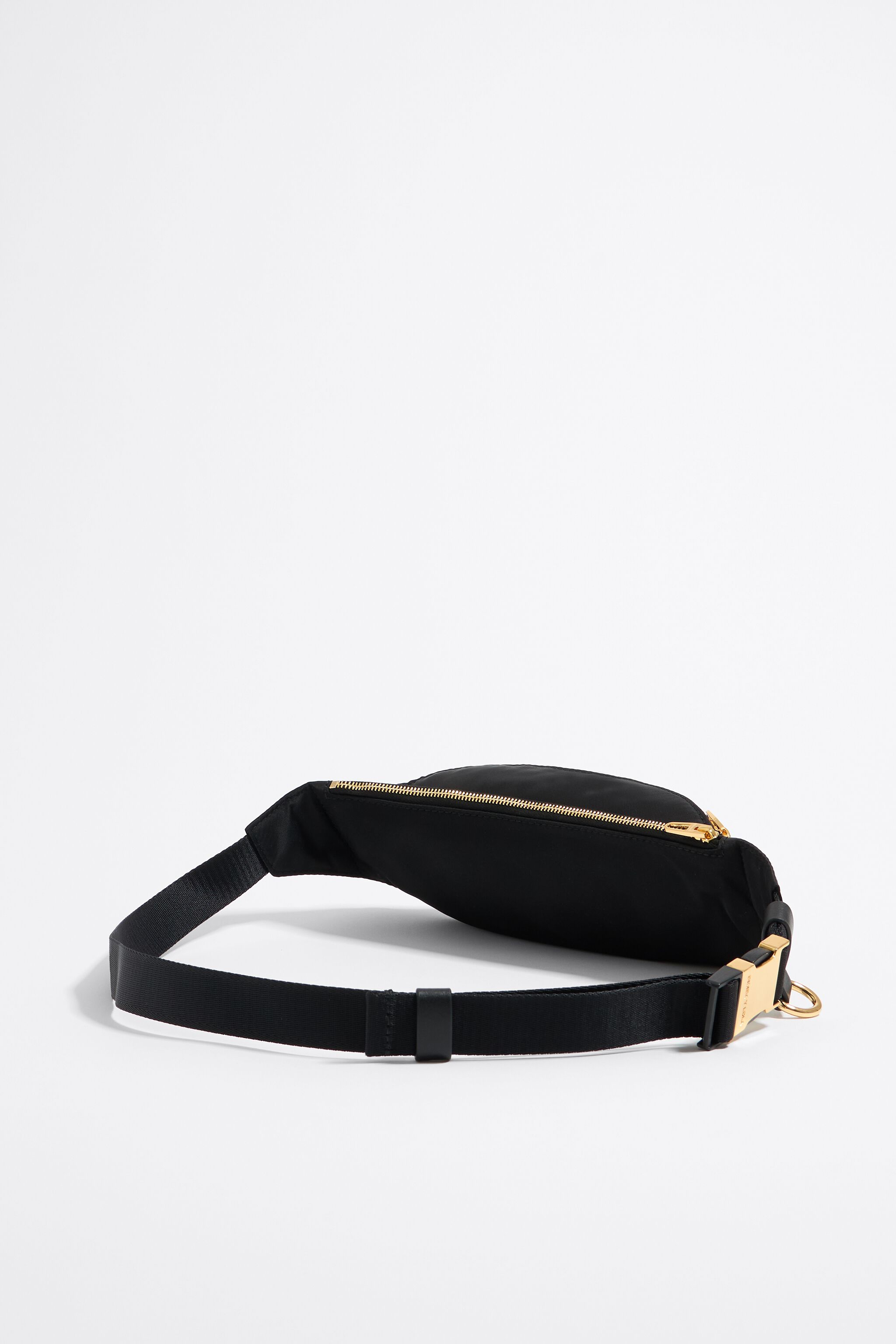 Cangurera nylon negra